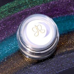New Cosmic collection space dust powder in shade Super Cluster. 🎁idea!
